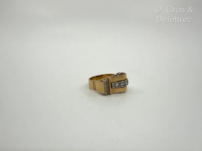 Travail français des années 1940
Bague «...