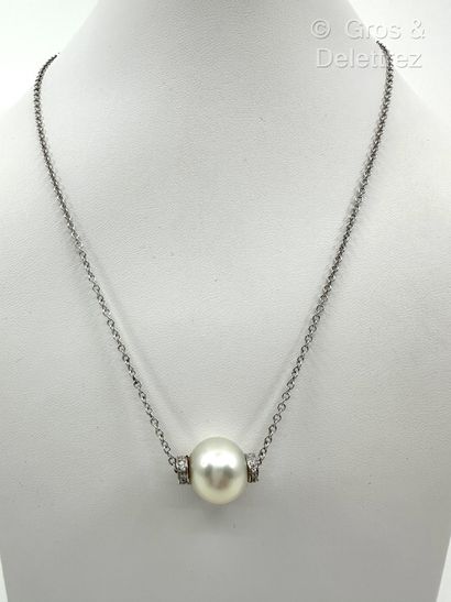 Collier en or gris 585 millièmes à maille...