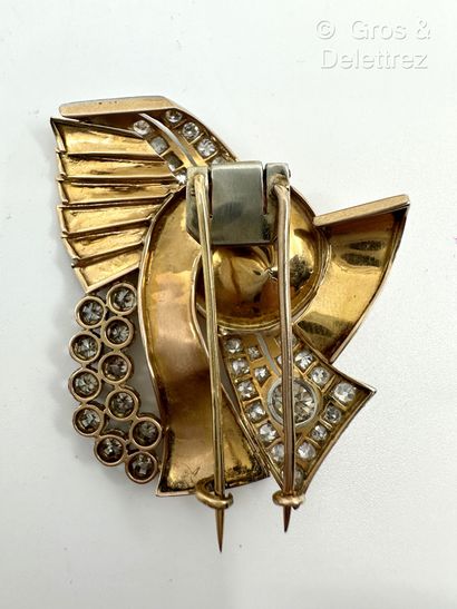 Travail des années 1940
Parure « Ruban »...