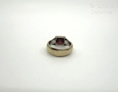 Travail français
Bague en or rhodié 750 millièmes...