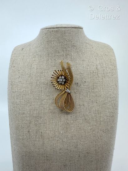 Travail français des années 1950
Broche Clip...