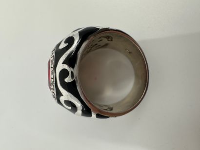 Importante bague bandeau en argent 800 millièmes...