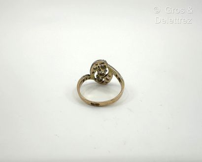 Travail du début du XXe siècle
Bague « Volutes...