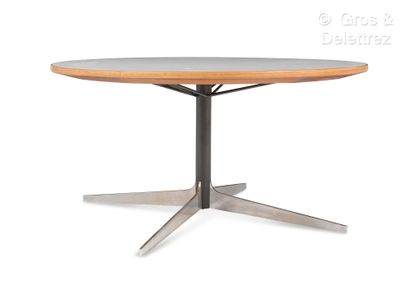 Travail 1960
Table de milieu à plateau circulaire...