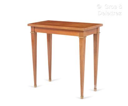 Travail français 1940
Petite table de milieu...