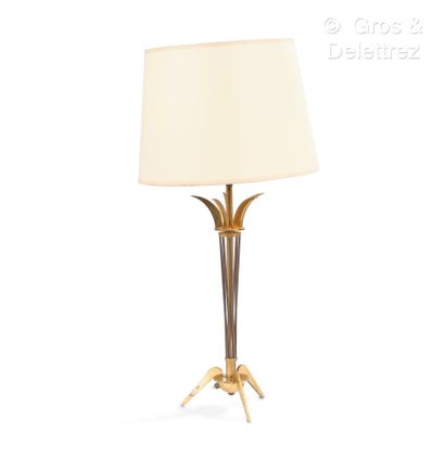 MAISON ARLUS
Lampe de bureau en laiton doré...