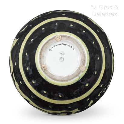 MANUFACTURE NATIONALE DE SEVRES
Based on...