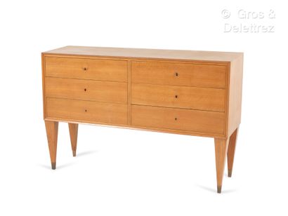 Travail 1950
Commode en placage de noyer...