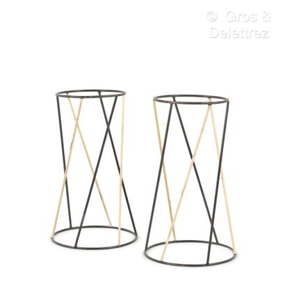Travail 1950
Paire de portes-plantes cylindriques...