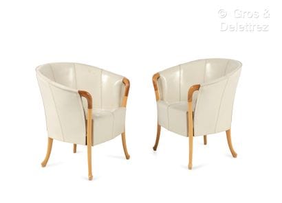 EDITION GIORGETTI
Paire de fauteuils en bois...