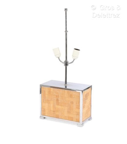 Travail moderne
Lampe quadrangulaire en métal...
