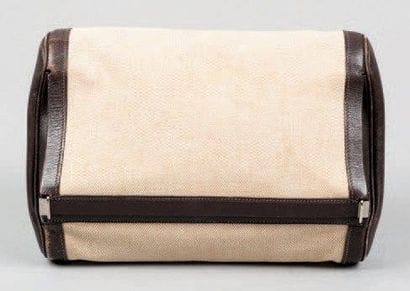 HERMES Paris
Trousse de toilette 