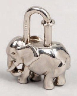 HERMÈS Paris made in France
Porte-clefs en...