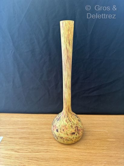 Travail vers 1900
Important vase soliflore...