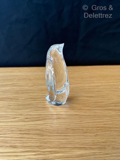 DAUM FRANCE
Pingouin 
Presse-papier en cristal...