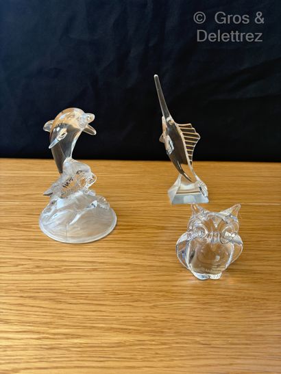 Travail moderne 
Lot en verre et cristal...