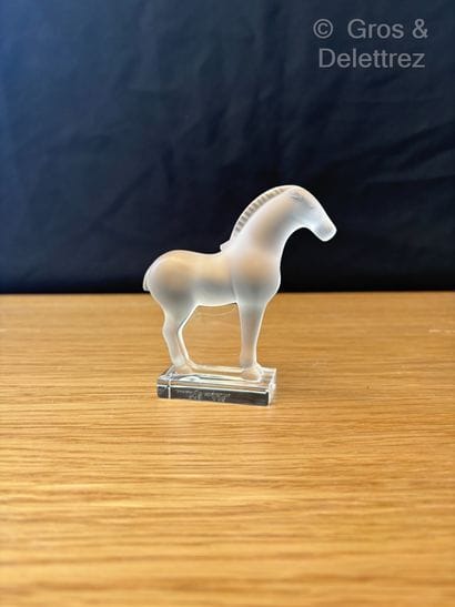 LALIQUE FRANCE
Cheval Tang
Presse-papier...