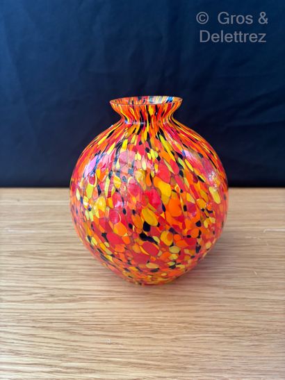 MURANO
Vase ovoïde à col étroit en verre...