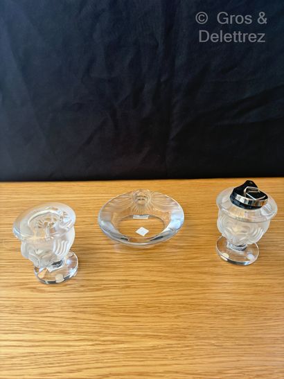LALIQUE FRANCE
Tête de lion 
Nécessaire de...