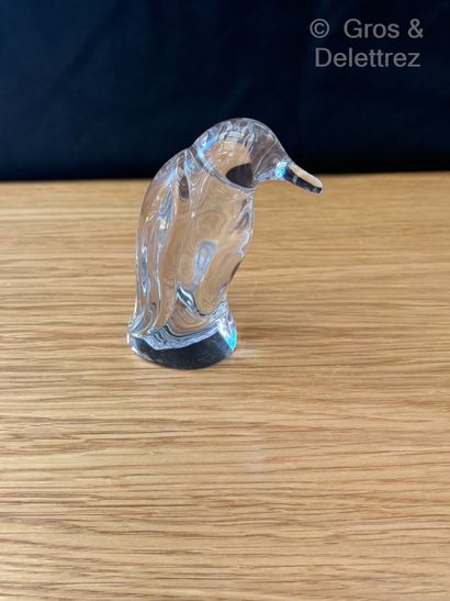 DAUM FRANCE
Pingouin 
Presse-papier en cristal...