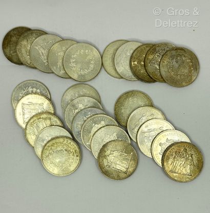 Lot de 26 pièces de 50 FRF Hercule en argent...