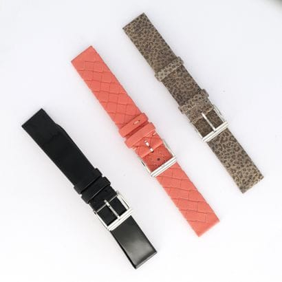 POIRAY 
Lot de trois bracelet en cuir de...