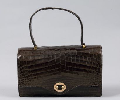 HERMES Paris
*Sac « Boutonnière « en crocodile...