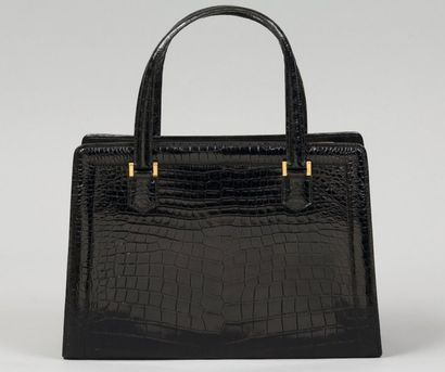 HERMES Paris
*Sac « Pullman « en crocodile...