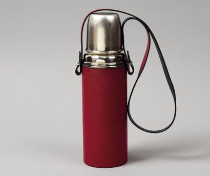 HERMES Paris
*Bouteille thermos en métal...