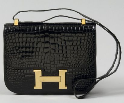 HERMES Paris
*Sac « Constance « en crocodile...