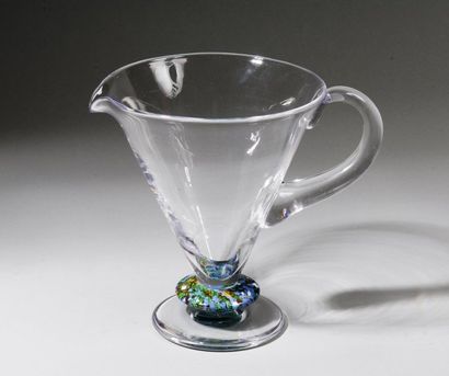 HERMES Paris
*Broc à eau en cristal sur piedouche,...