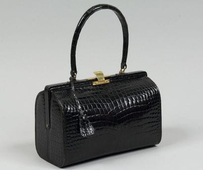 HERMES Paris
*Sac de forme square mouth en...