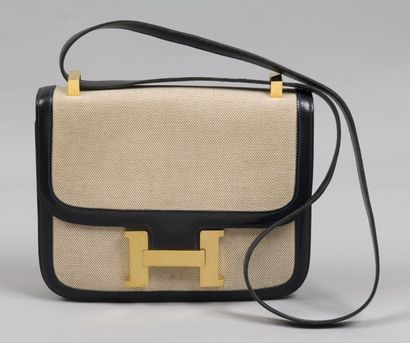 HERMÈS Paris made in France
*Sac « Constance...