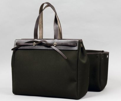 HERMÈS Paris made in France
*Sac «Herbag»...