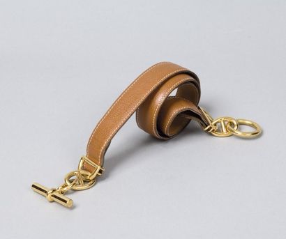 HERMÈS Paris made in France
*Ceinture réglable...