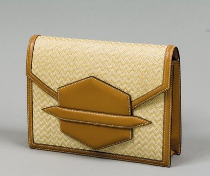 HERMÈS Paris made in France
*Pochette en...