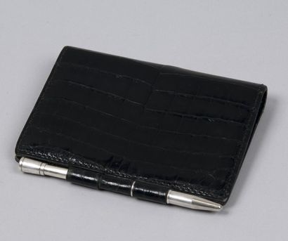 HERMES Paris
*Couverture d'agenda en crocodile...