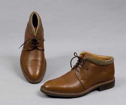 John LOBB
*Paire de chaussures montantes...