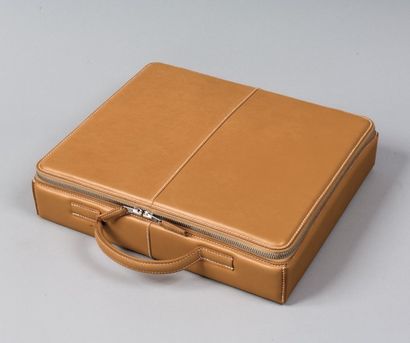 HERMÈS Paris made in France
*Attaché case...
