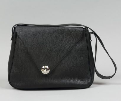 HERMÈS Paris made in France
*Sac de forme...