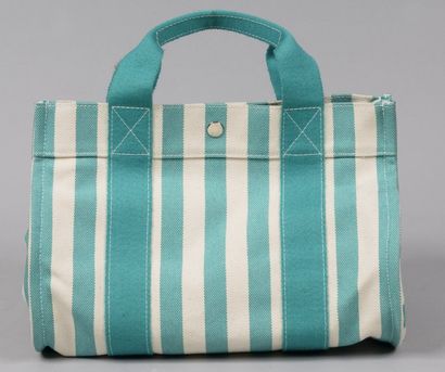 HERMES Paris
*Sac de plage en coton rayé...
