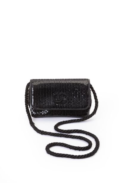 CHANEL circa 1988 - Sac du soir 16cm en cuir...