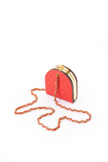 CHANEL circa 1989 - Petit sac rigide 11cm...