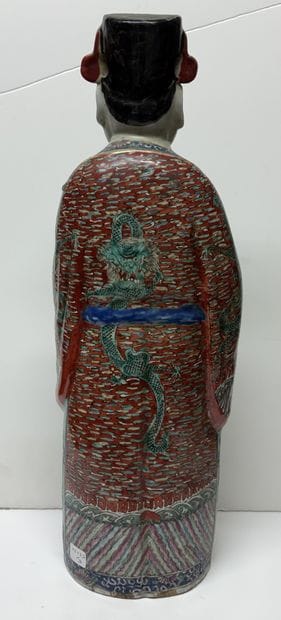 Chine, début XXe siècle
Grand sujet en porcelaine...