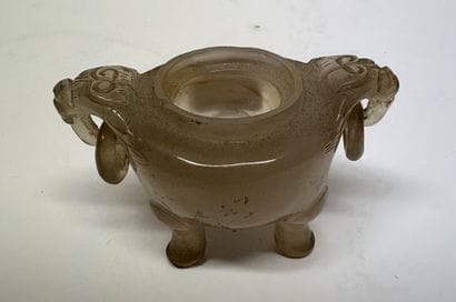 Chine, XIXème siècle
Petit brûle parfum tripode...