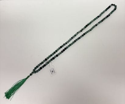 Collier en jadéite bleu vert