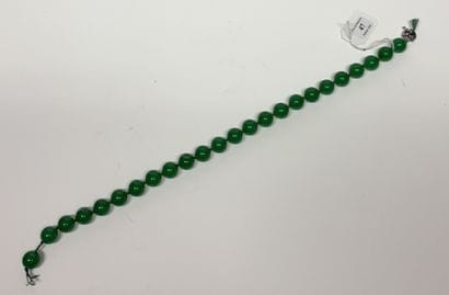 Collier a larges perles vert epinard