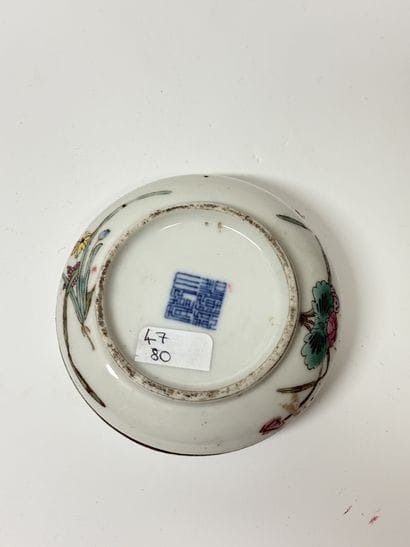 Chine, vers 1930
Boite a cire en porcelaine...