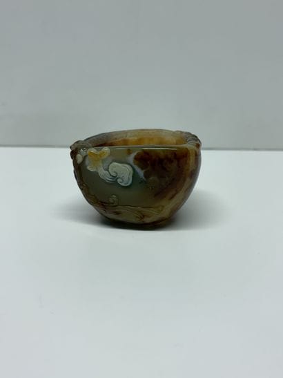 Chine 
Godet de lettré en agate marbré d’ocre,...