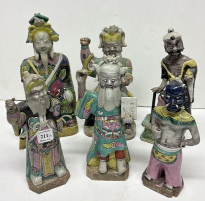 China, 19th century 
Set of six polychrome...